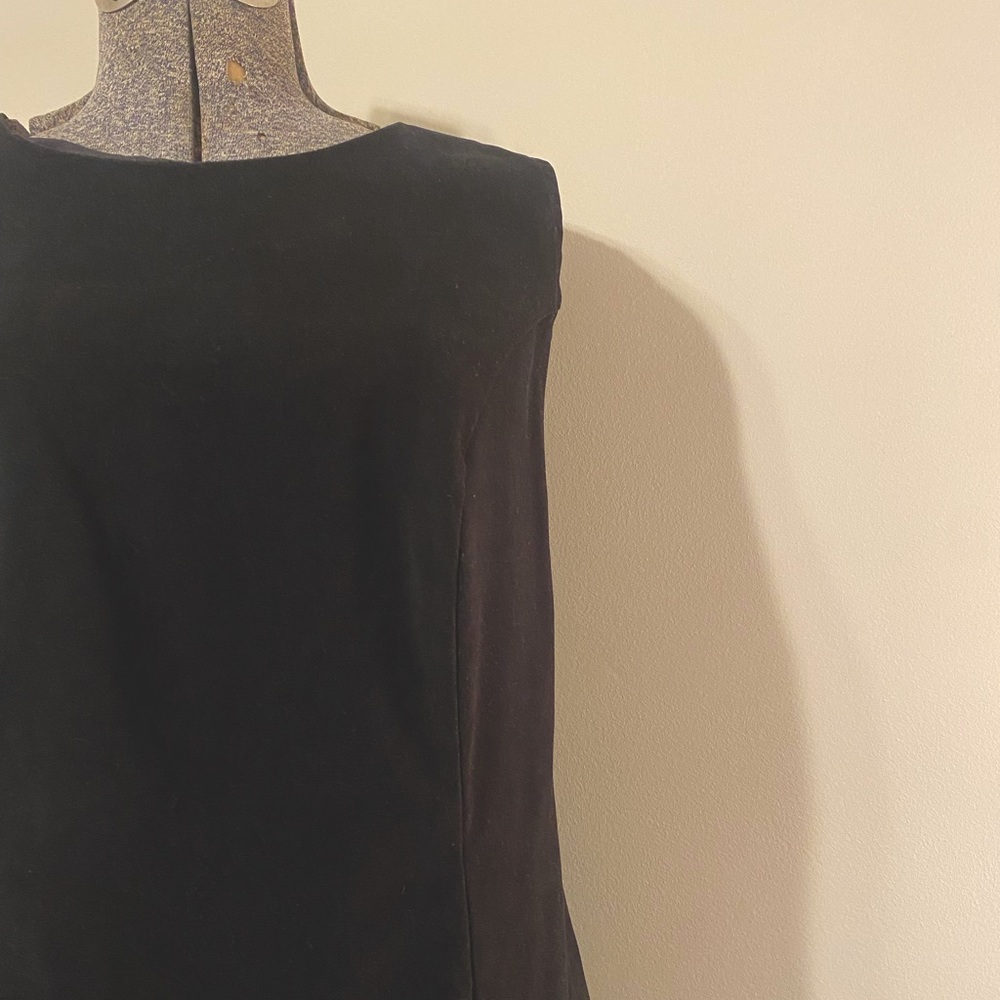 Simple tailored black shift dress